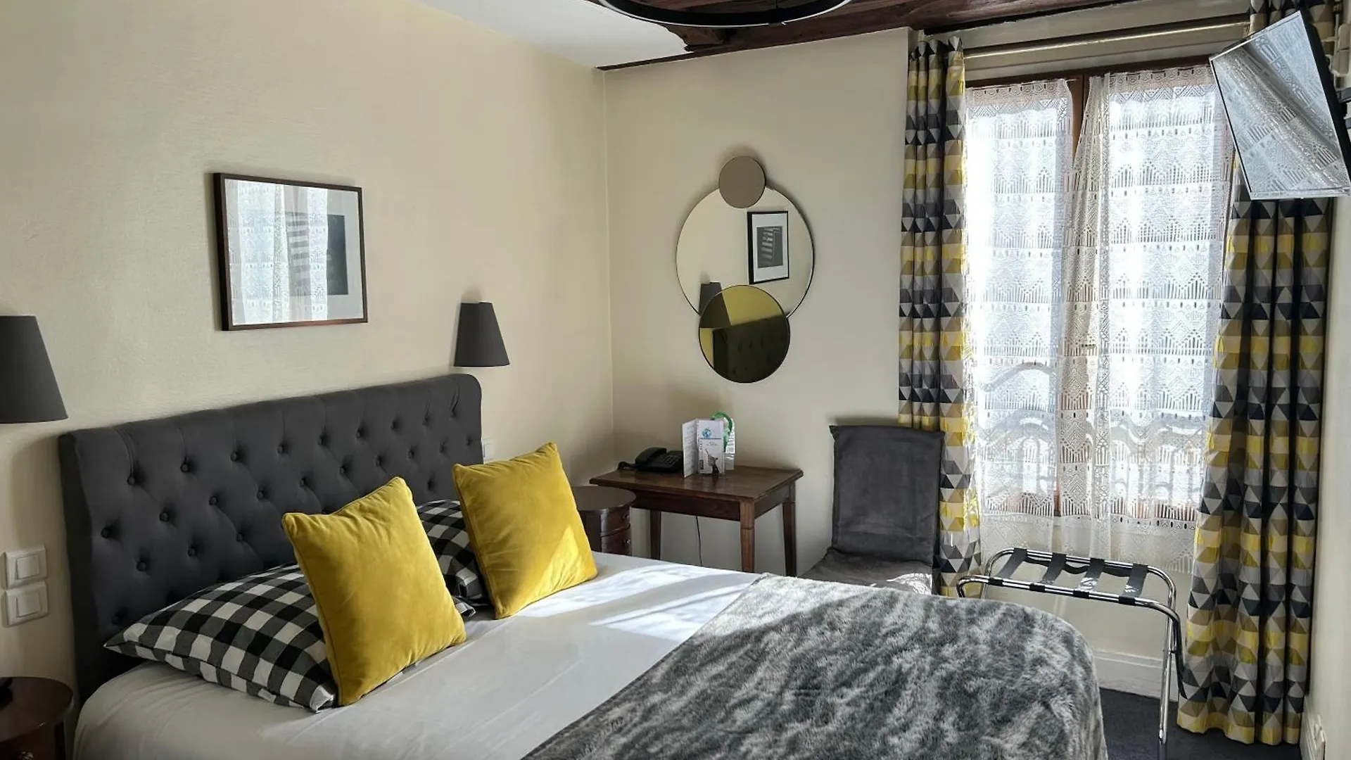 Hotel Du Dragon Paris