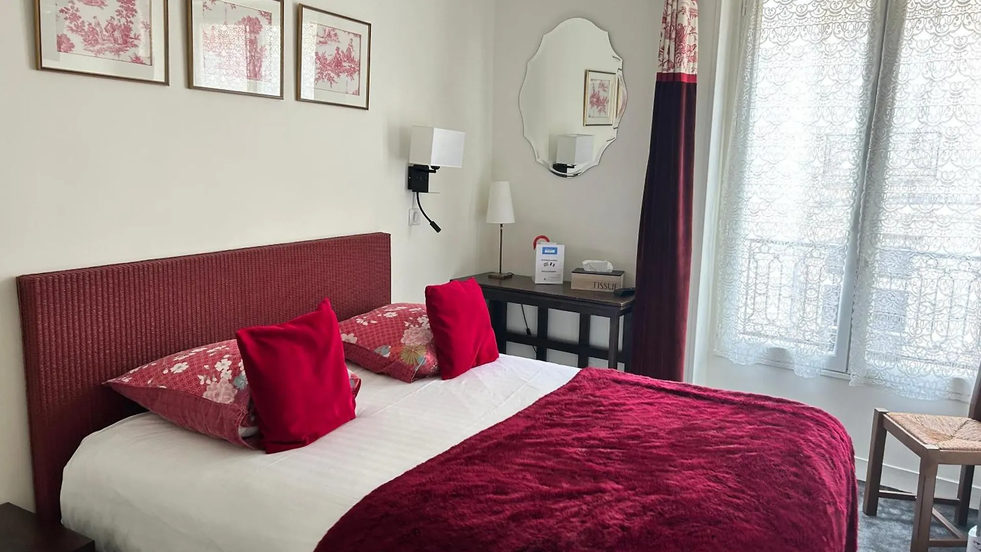 Hotel Du Dragon Paris