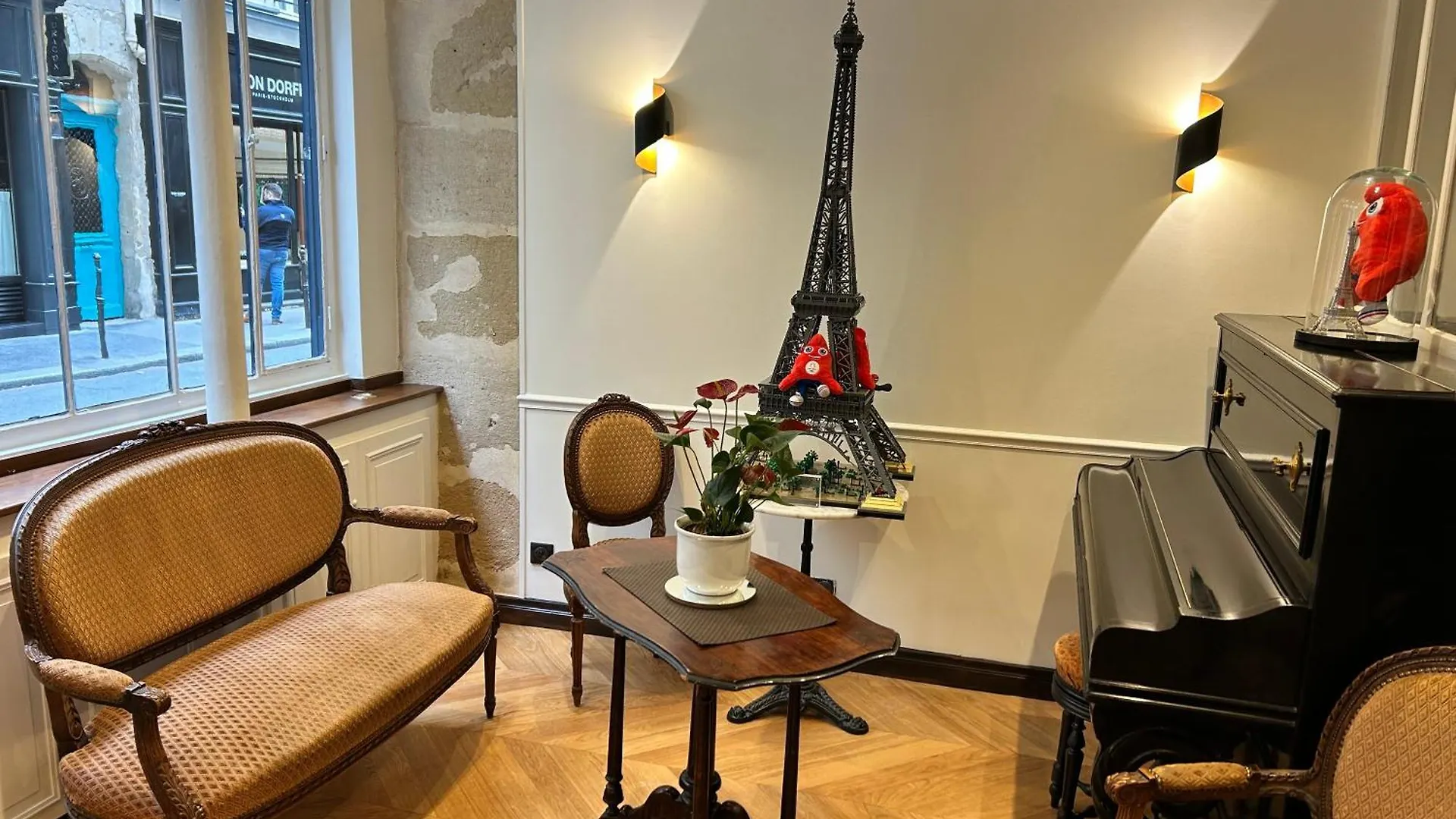 Hotel Du Dragon Paris France