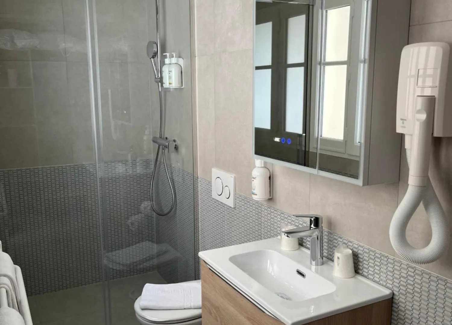 Hotel Du Dragon Paris 2*,
