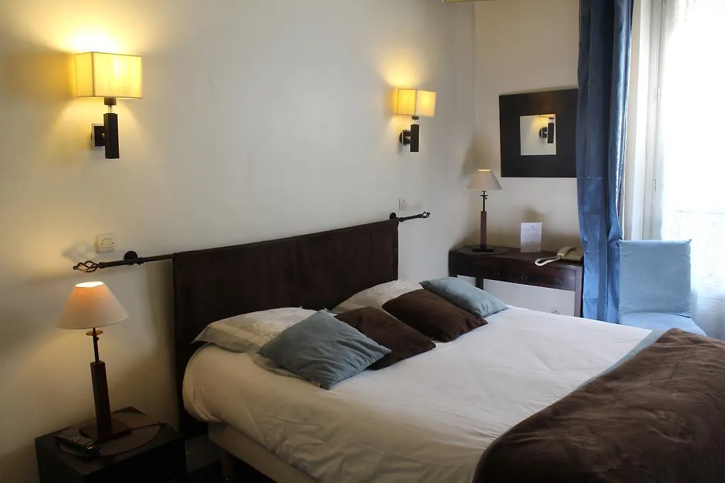 Hotel Du Dragon Paris 2*,