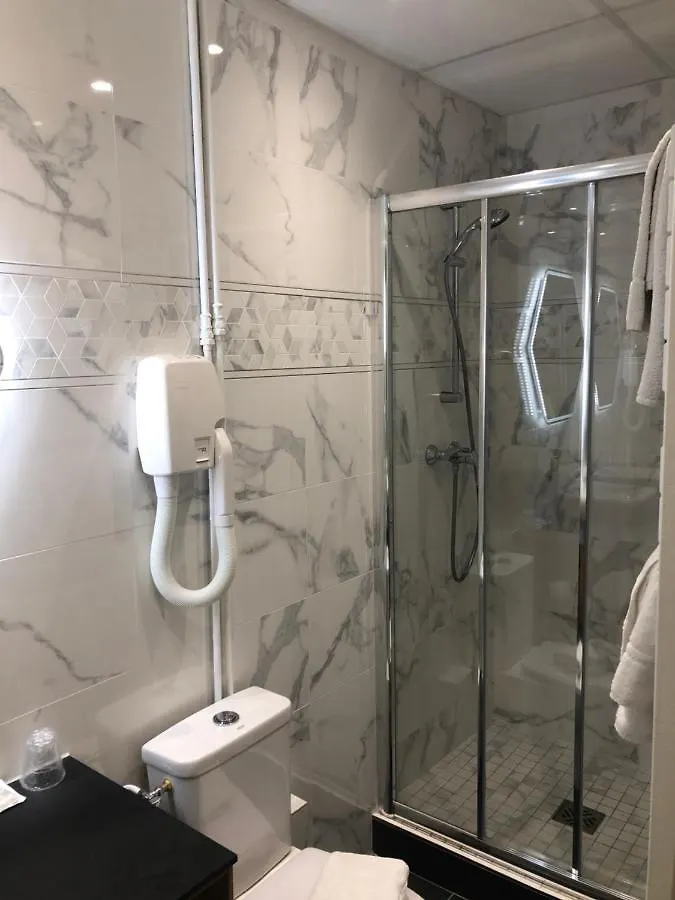 Hotel Du Dragon Paris