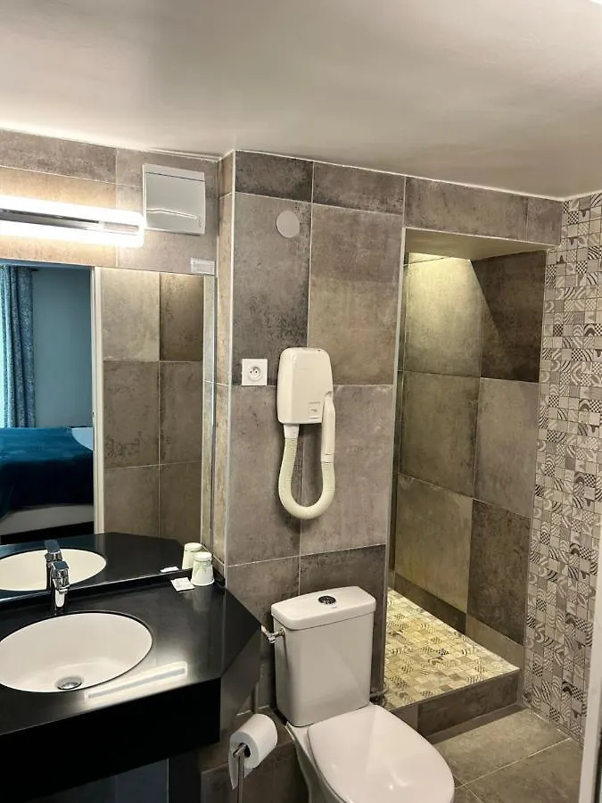 Hotel Du Dragon Paris 2*,